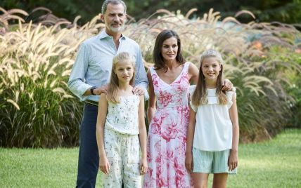 Съемка во время отпуска: испанская королевская семья предстала в новом фотосете