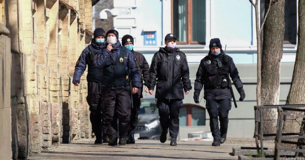 Поліція перевірятиме дотримання 14-денної самоізоляції українцями, які повернулися з-за кордону