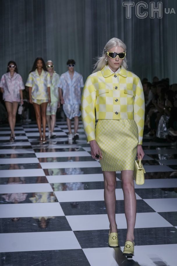 Показ Модного дома Versace весна-лето 2024 / © Associated Press