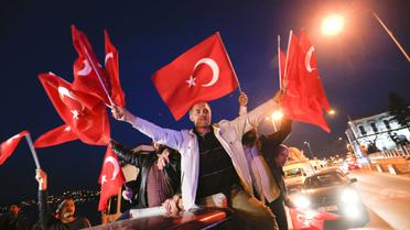 Святкування перемоги референдуму у Туреччині_1 / © Reuters