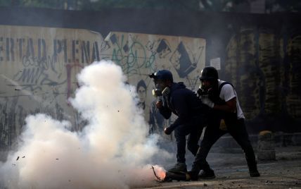 Протесты в Венесуэле: жертвами беспорядков в Каракасе стали 11 человек