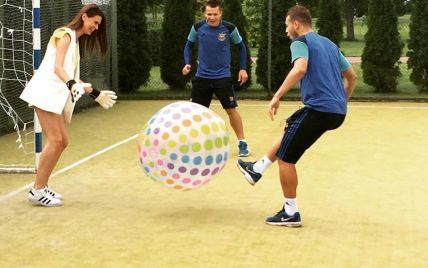 Гравці збірної України розважились у грі з надувним м'ячем