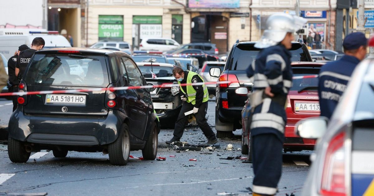 Вибух авто на Бесарабці у Києві _10 / © УНІАН