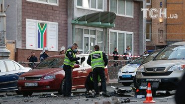 Вибух авто на Бесарабці у Києві _11 / © УНІАН