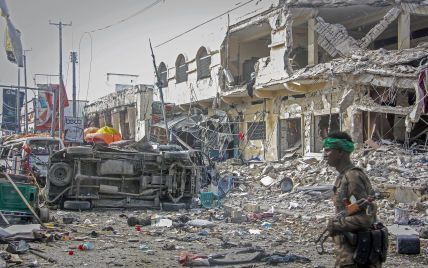 Терористи влаштували два вибухи в столиці Сомалі: сотні жертв, щонайменше 100 загиблих