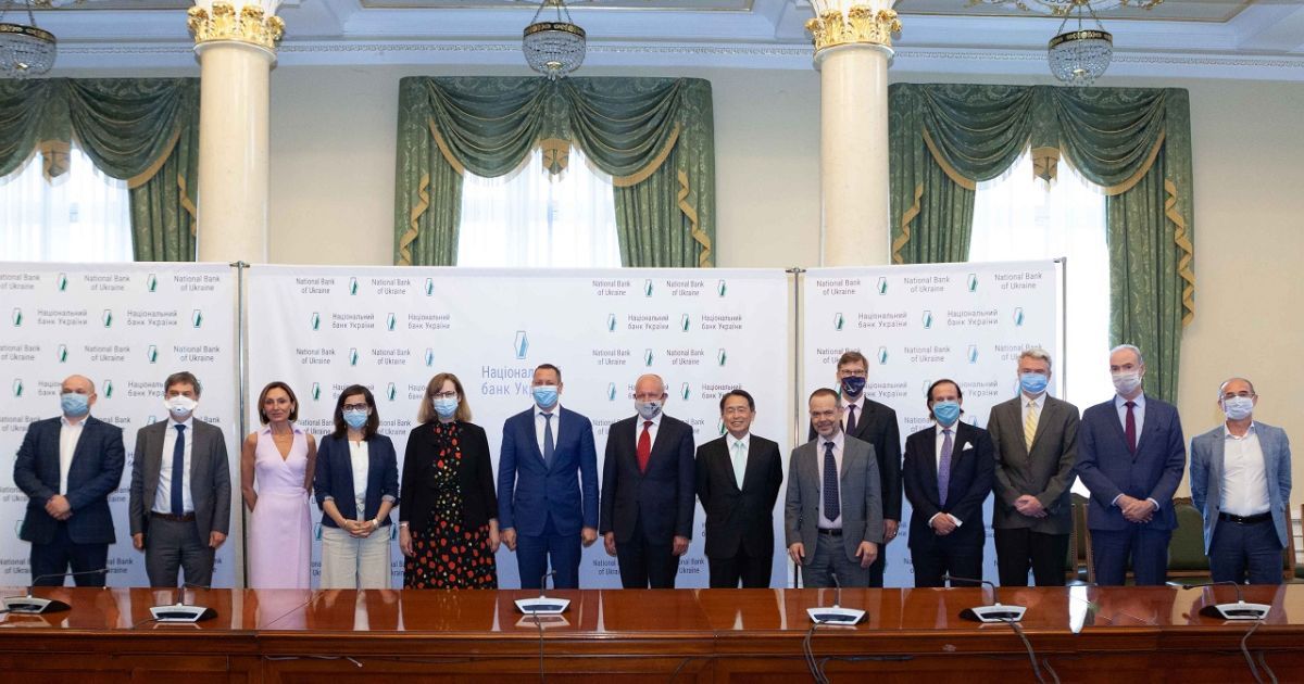 Новый глава Нацбанка провел первую встречу с послами G7