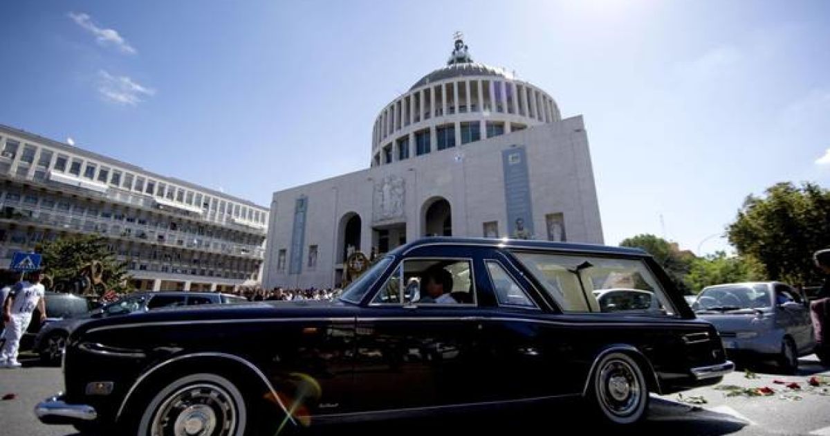 Похороны босса итальянской мафии Витторио Кассамоники / © IL Messaggero