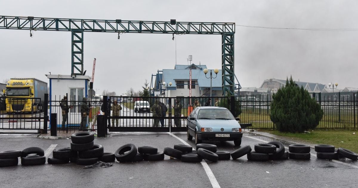 В ГФС посчитали ежедневные убытки из-за блокирования пунктов пропуска "евробляхерами"
