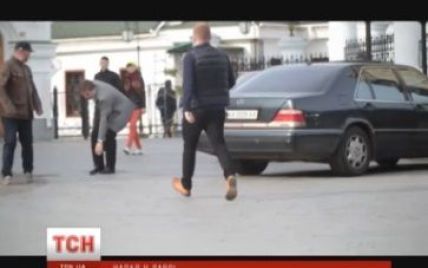 Подробиці нападу на журналістів ТСН під Лаврою: невідомі розбили камеру та погрожували "відбити макітру"