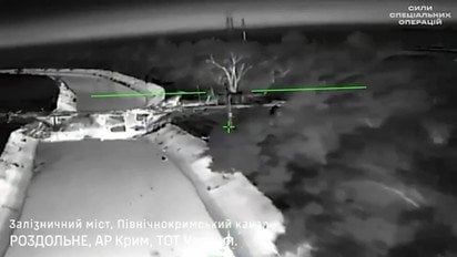Залізничного мосту через Північнокримський канал в Криму більше не існує: момент знищення