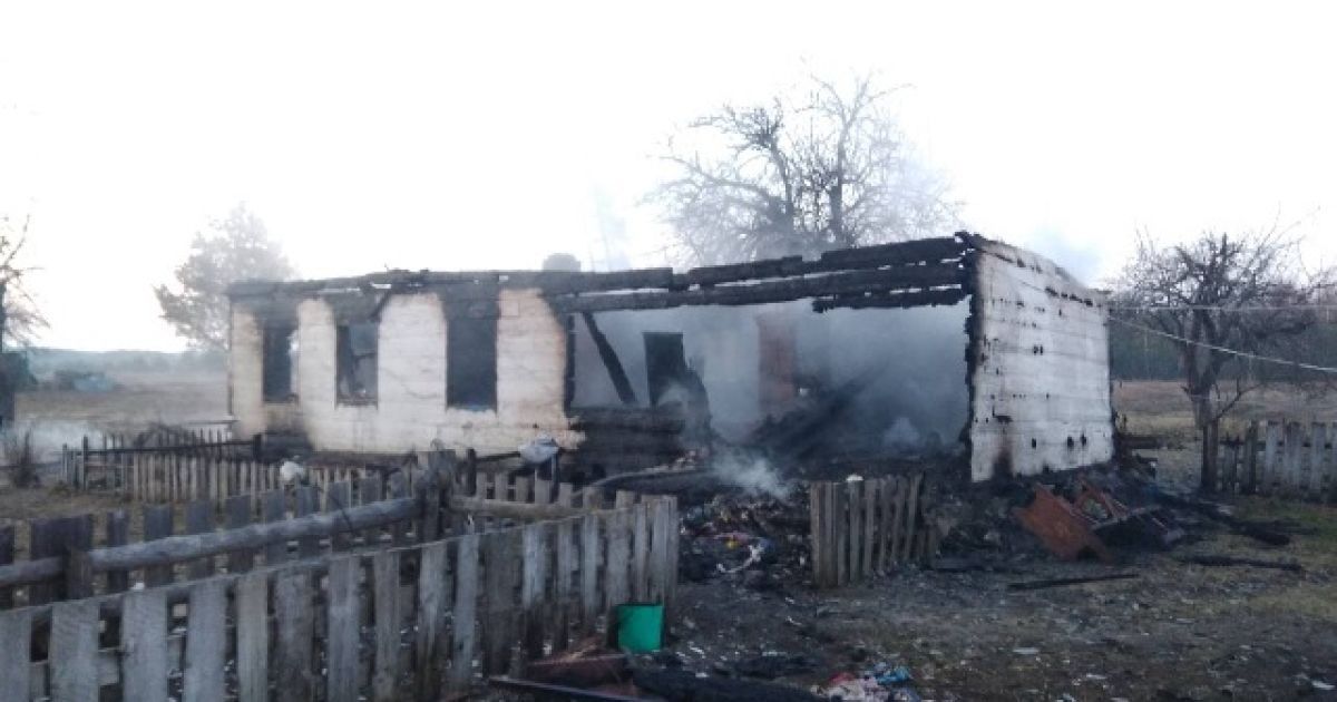 На Житомирщине двое маленьких детей сгорели заживо в собственном доме