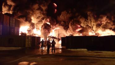 Пожежа на складі в Санкт-Петербурзі_01 / © Фонтанка.ру
