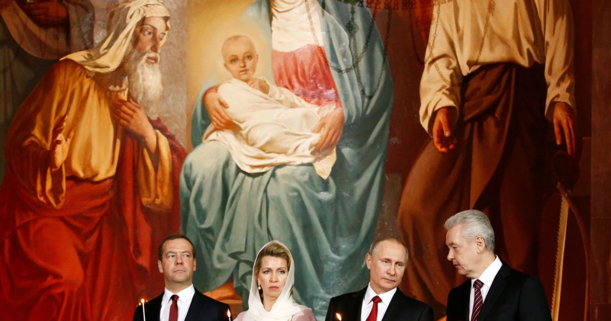 Прем'єр Росії Дмитро Медведєв з дружиною, Володимир Путін і мер Москви Сергій Собянін / © Reuters