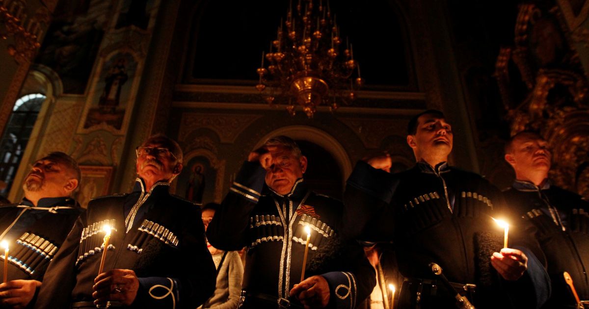 Російські козаки на православній службі в Казані / © Reuters