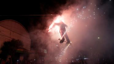 Спалення опудала Трампа в Мексиці у Великдень (цього дня зазвичай спалюють опудало Іуди) / © Reuters