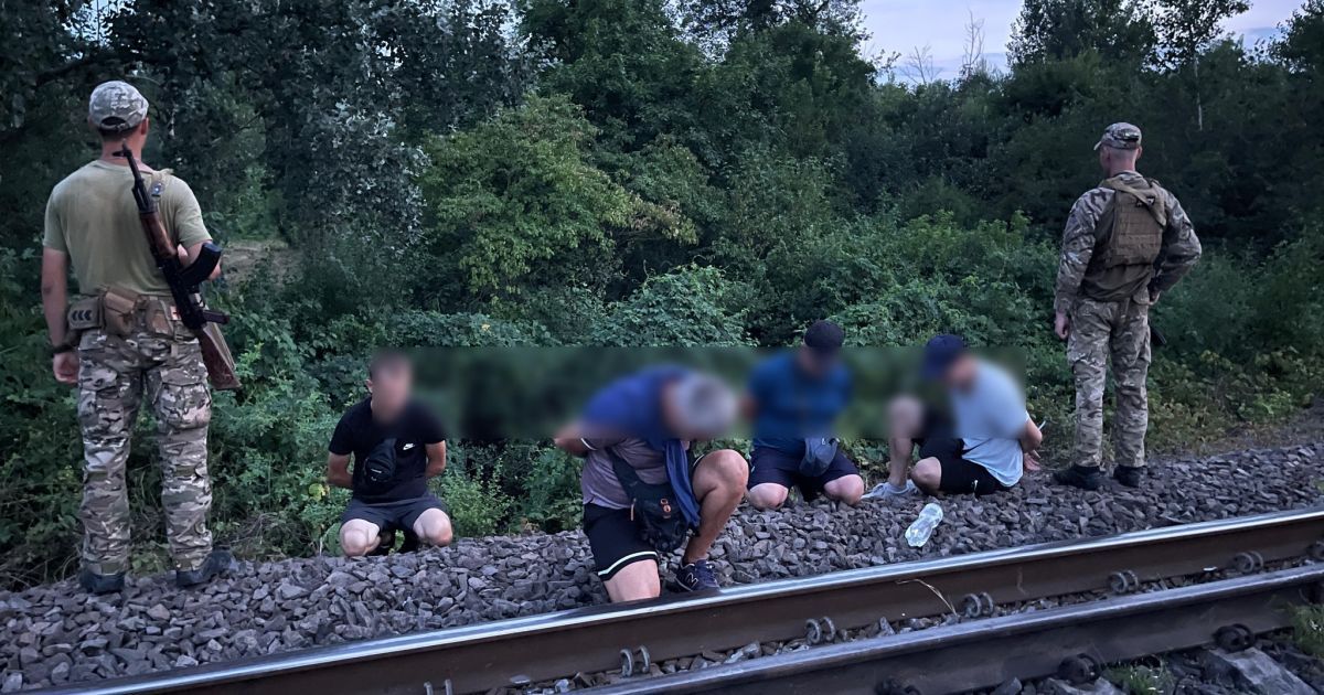 Уклонники пытались бежать в Венгрию