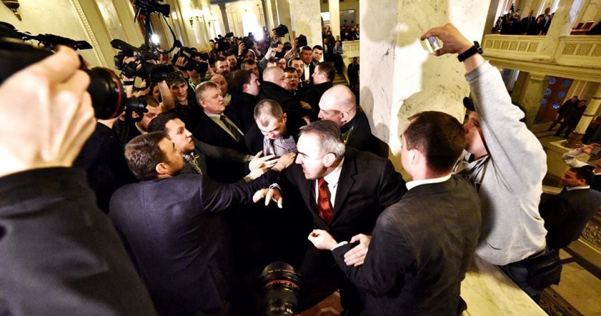 Бійка продовжилася у кулуарах