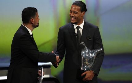 Футболист "Ливерпуля" получил награду лучшего игрока Европы