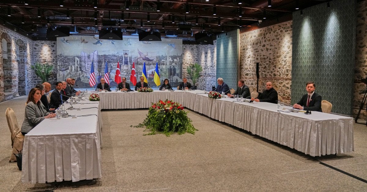 Начались российско-украинские переговоры в Стамбуле