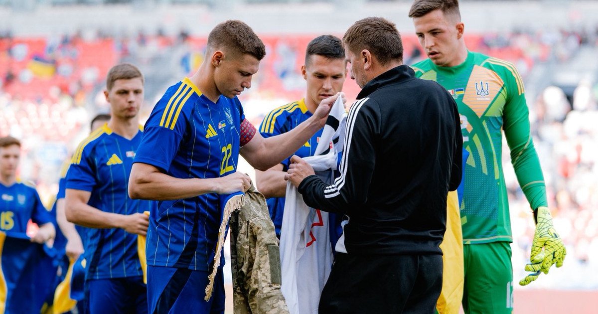 Збірна України з футболу