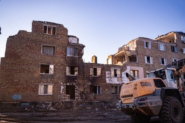 Рятувальні роботи на місці удару по п’ятиповерхівці у Києві завершено / © Володимир Зеленський