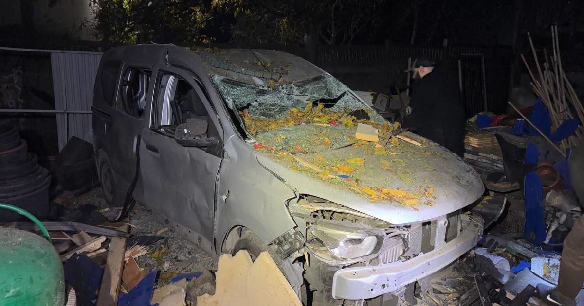 Унаслідок атаки на Одесу постраждав автотранспорт