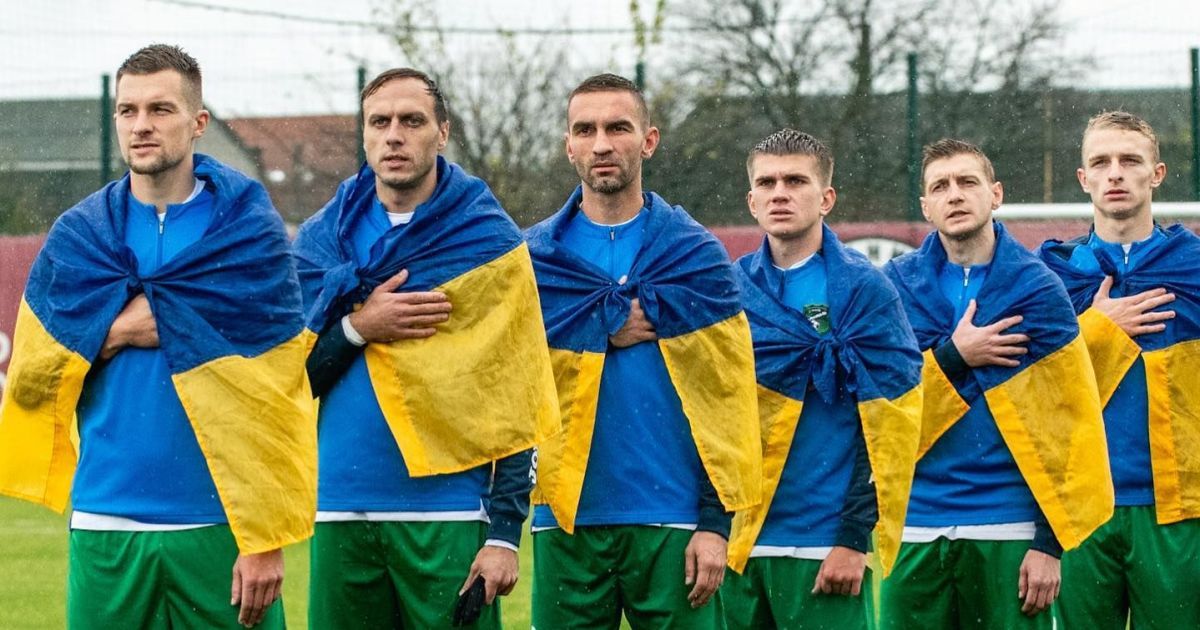 Игроки ФСК "Мариуполь" / Фото: facebook.com/fscmariupol