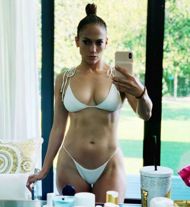  / © instagram.com/jlo