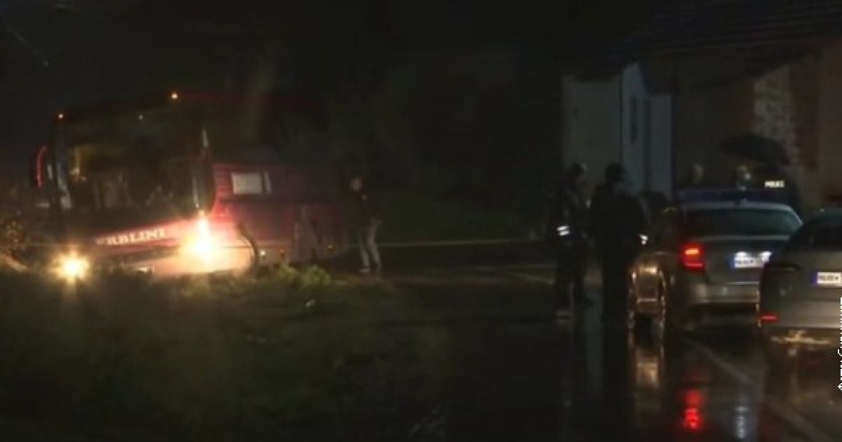 У Косові з автомата розстріляли автобус зі студентами: є загиблі та поранені