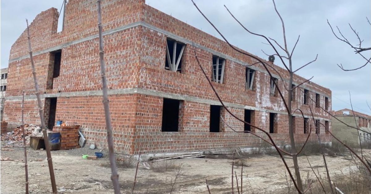 Руководителей фирм подозревают в завладении 11,5 млн грн бюджетных средств на строительстве казарм в Мариуполе