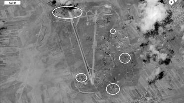 Супутникові знімки розмбомбленої авіабази у Сирії_5 / © Reuters