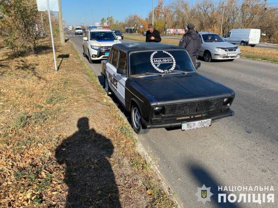 У Бердянську оштрафували водія, бо його авто схоже на поліцейське: який вигляд має машина (фото)