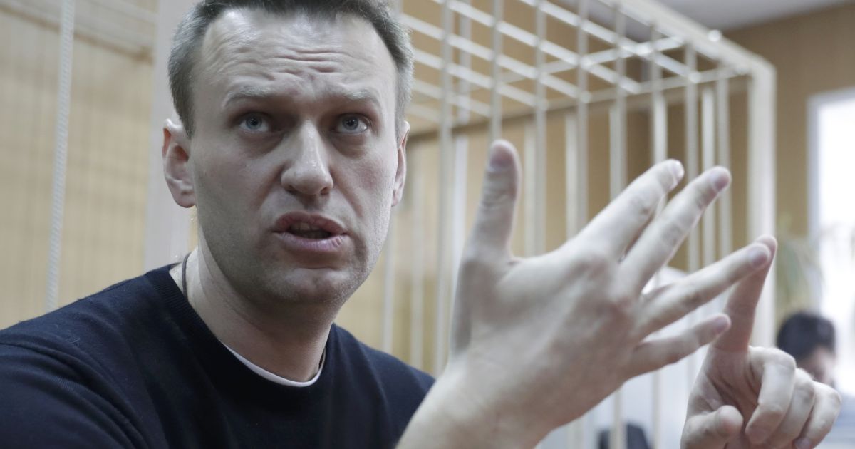В Москве оппозиционера Навального отпустили из полиции