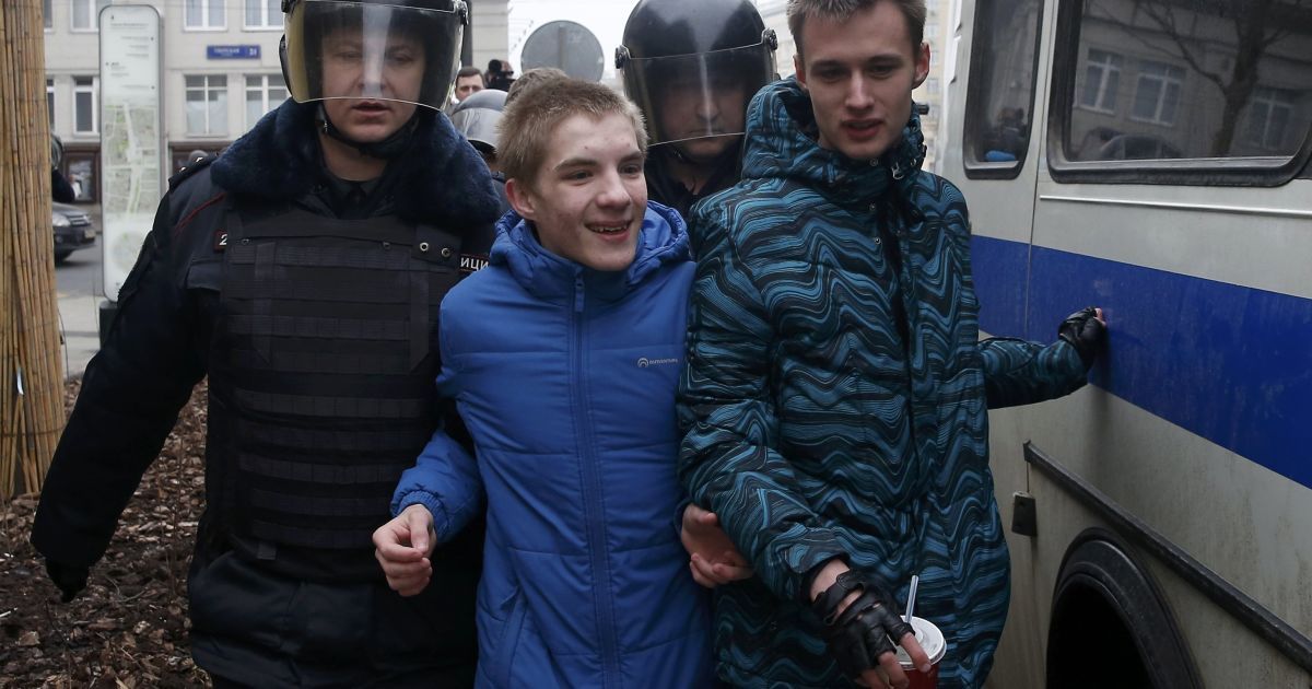 Роман Шингаркін на фото справа