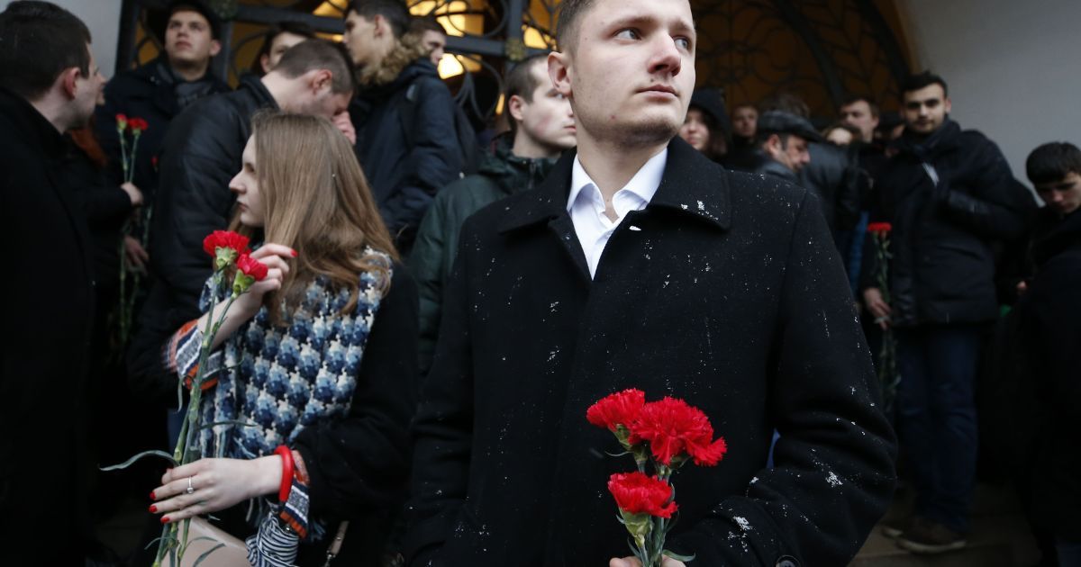 "Мобилизация" бюджетников: власти РФ готовятся провести митинги против терроризма - СМИ