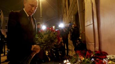 Путін поклав квіти коло станції метро у Санкт-Петербурзі_1 / © Reuters