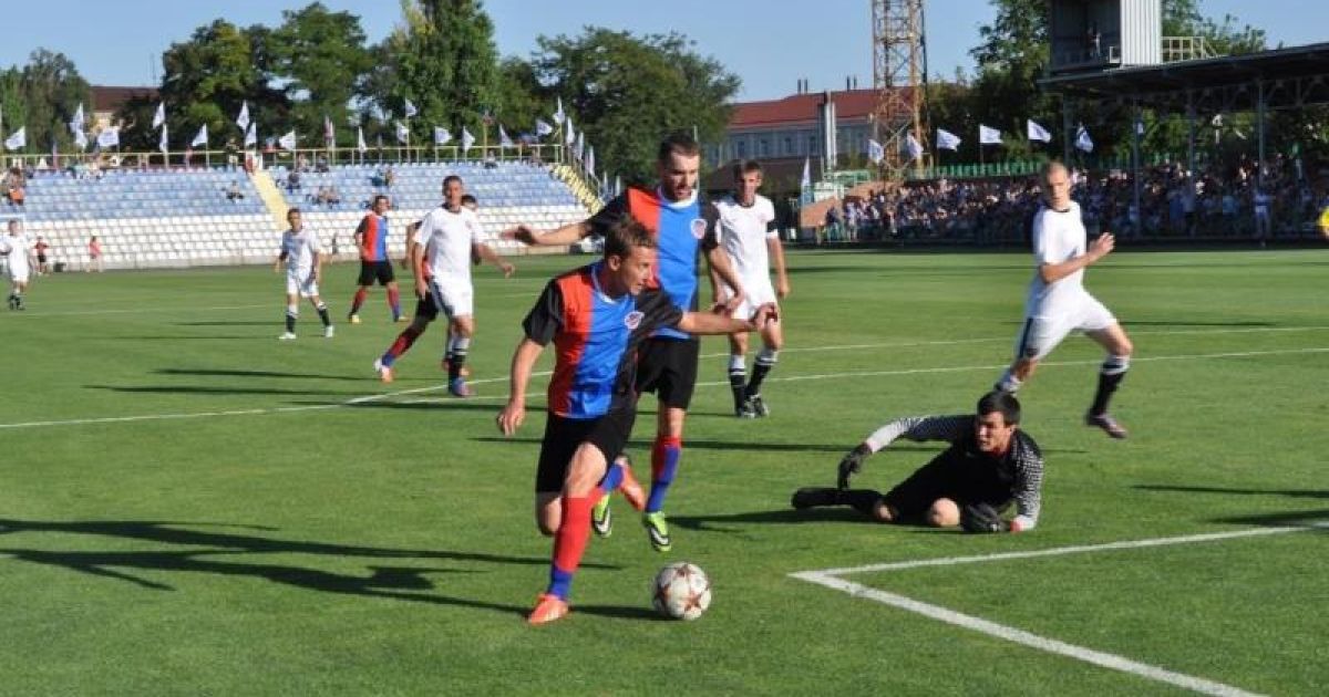 "ДНР" разгромно победили "ЛНР" в футбол.