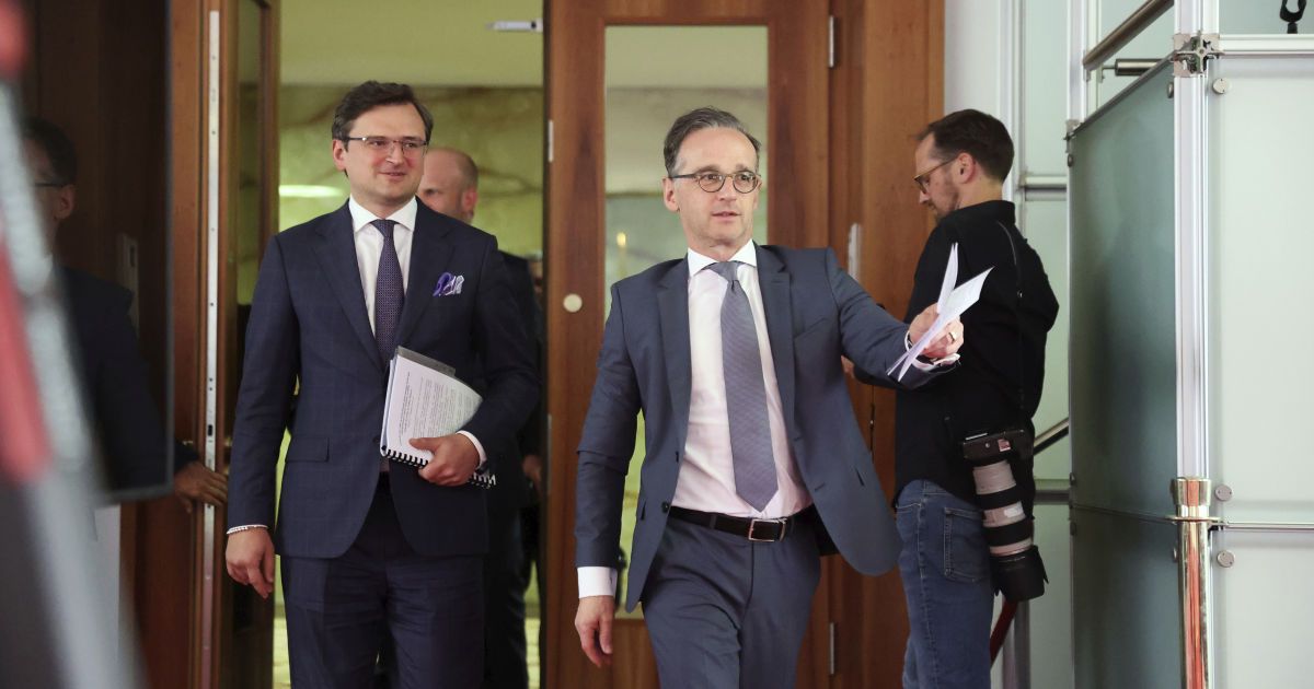 Маас будет говорить в Киеве о Донбассе и реформах в Украине
