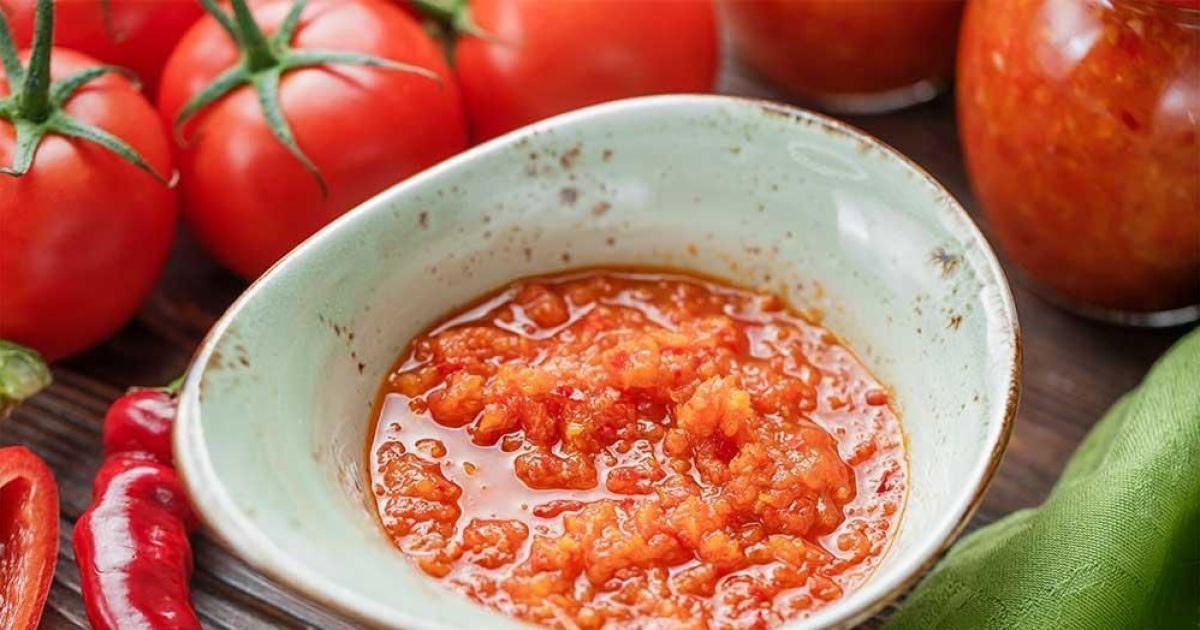 Аджика на зиму: рецепт від Євгена Клопотенка