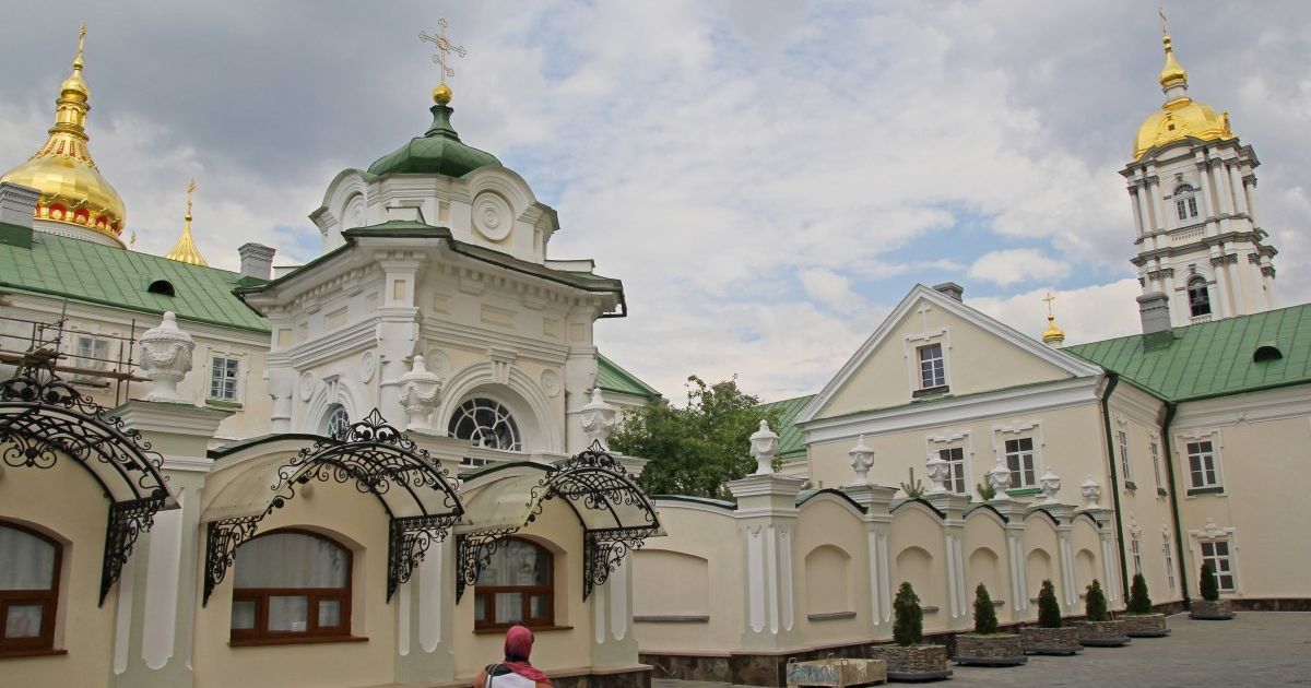 Духовенство Почаевской лавры нарушило обещания о закрытии храма на Пасху - глава райсовета