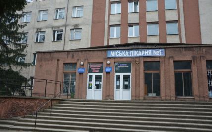 У Чернівецькій міській лікарні - один лікар на 100 хворих з коронавірусом