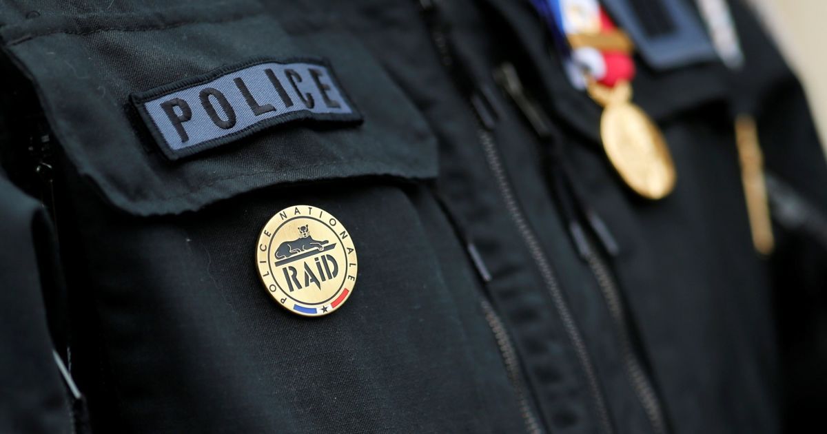 На вокзале Марселя четырех американок облили серной кислотой