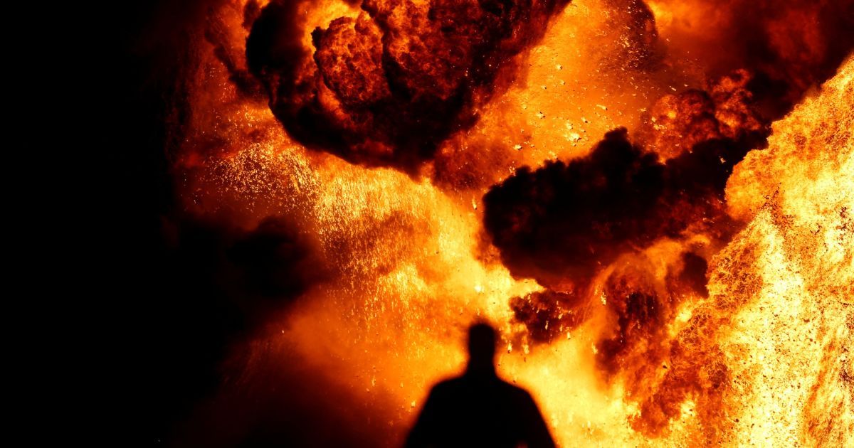 Вблизи Ични взорвались склады с боеприпасами: людей эвакуируют