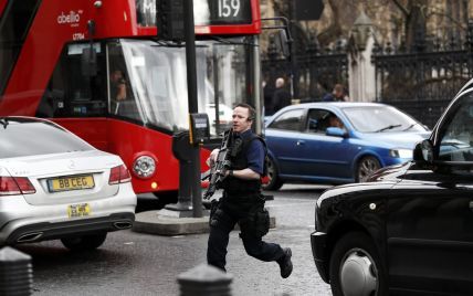 Полиция направила антитеррористический спецназ на место стрельбы в Лондоне. Что сейчас известно о событии