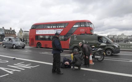 Полиция назвала кровавую стрельбу возле британского парламента терактом