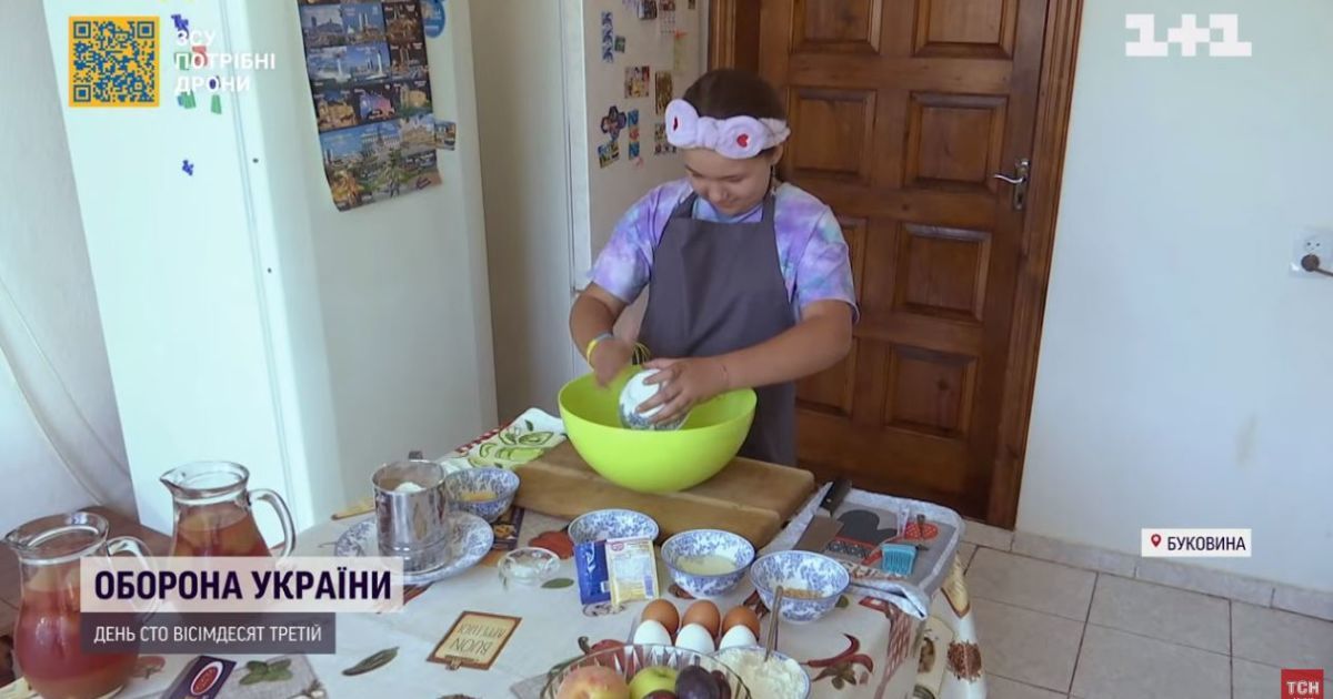 Ukrainian 10-Year-Old Girl Sells Homemade Sweets and Raises Money for Army to Move Ukraine Closer to Victory and Get Her Grandpa Back Home