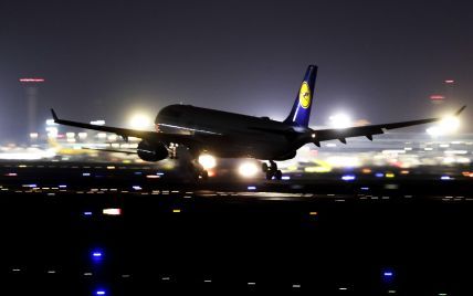 Lufthansa наполовину сокращает количество рейсов из-за коронавируса