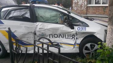 Патрульные попали в ДТП