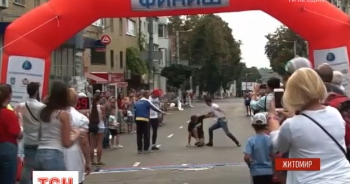 Мэр Житомира потерял сознание после того, как пробежал 21 километр