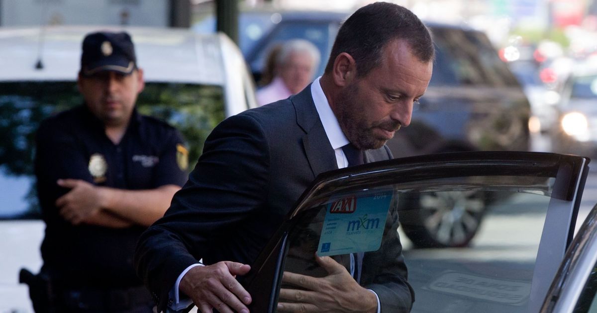 Экс-президент "Барселоны" подозревается в махинациях с пересадкой печени для футболиста - СМИ